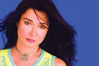 الفنانة اميرة العايدى